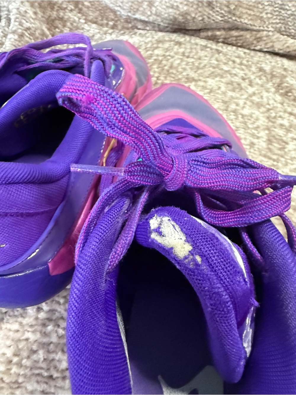Nike A'One A'ja Wilson Purple Gold Shoes Basketball FZ8605-500 Womens Size 8.5 - Picture 9 of 10